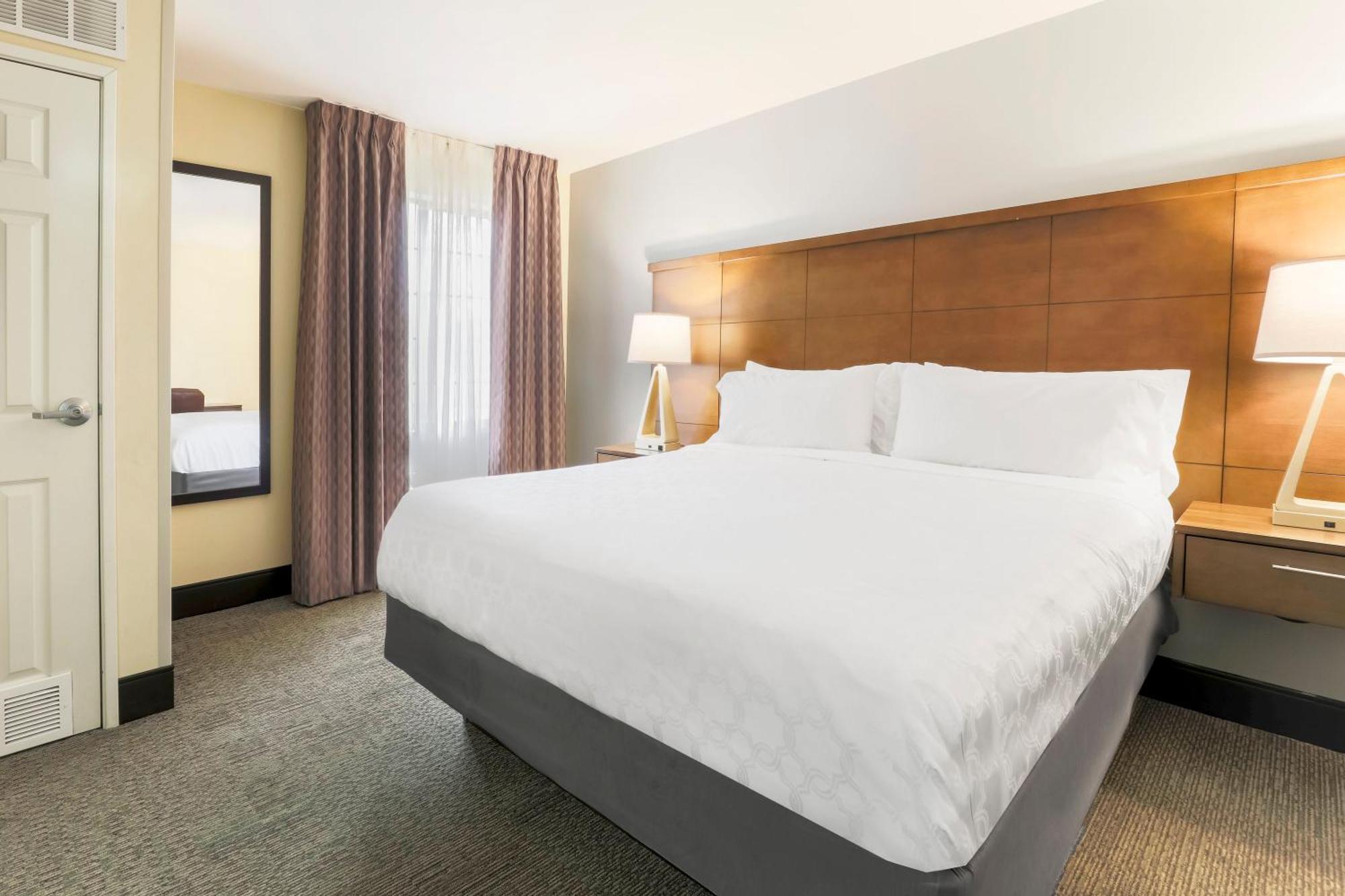 Two-Bedroom Suite Bath Tub Disability Access or Non-Smoking