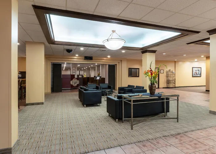 Ramada By Wyndham Reno Hotel & Casino